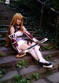 Cosplay-Cover: Milla Maxwell