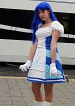 Cosplay-Cover: Arin (Blaues Kleid)