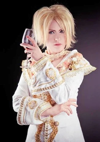 Cosplay-Cover: Kamijo (Prince & Princess)