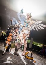 Cosplay-Cover: Winged Victory Mercy