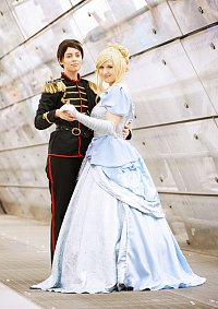 Cosplay-Cover: Prinz Henri (Disney Fairytale Designer Collection)