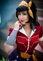 Cosplay-Cover: WonderWoman Bombshell