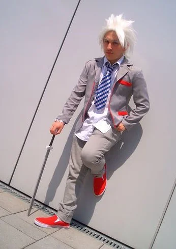 Cosplay-Cover: Tôshirô Hitsugaya (Schuluniform)