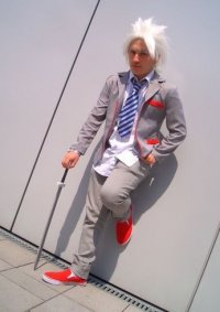 Cosplay-Cover: Tôshirô Hitsugaya (Schuluniform)