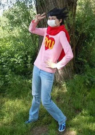Cosplay-Cover: Naruhodō Ryūichi (Student)