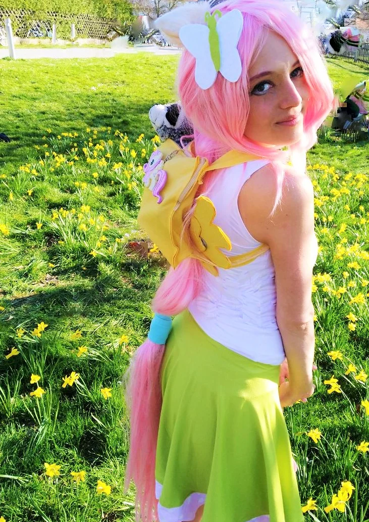 Cosplay-Cover: Fluttershy EQG