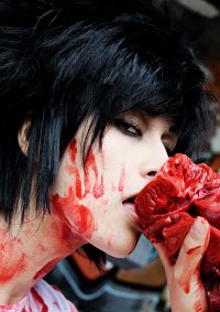 Cosplay-Cover: Beyond Birthday [Bloody Version]