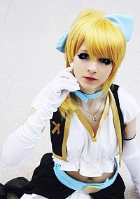 Cosplay-Cover: Eri Ayase [No Brand Girls]