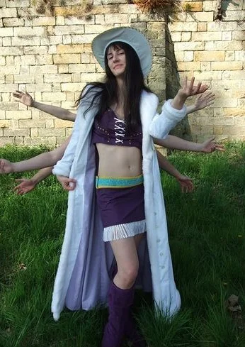 Cosplay-Cover: Nico Robin (Miss Bloody Sunday)