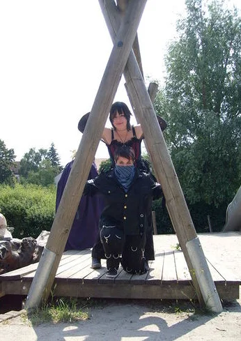 Cosplay-Cover: Gothic/Visual