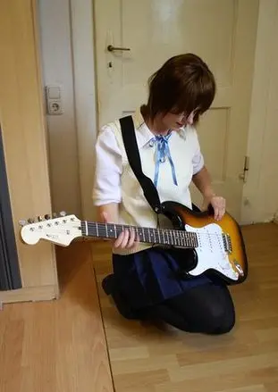 Cosplay-Cover: Yui [Schuluniform]