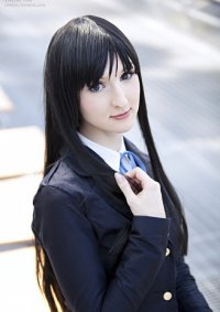 Cosplay-Cover: Mio Akiyama (Schuluniform)