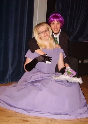Cosplay-Cover: Ballkleid geborgt
