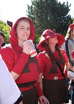 Cosplay-Cover: Team Magma (random)