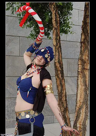 Cosplay-Cover: Luxon Ritualitin in winter ausführung