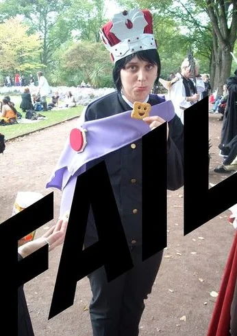 Cosplay-Cover: Yûri Shibuya (Hochzeitsdress)
