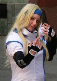 Cosplay-Cover: Millia Rage