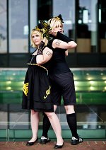 Cosplay-Cover: Kagamine Rin / Magnet