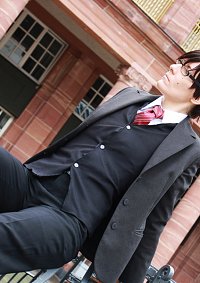 Cosplay-Cover: Okumura Yukio (suit)