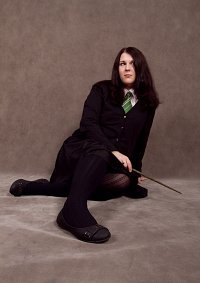 Cosplay-Cover: Pansy Parkinson (Hogwarts Schooldress)