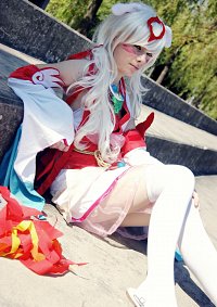 Cosplay-Cover: Amaterasu Gijinka