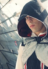 Cosplay-Cover: Ezio (Black Version)