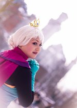 Cosplay-Cover: Elsa (Coronation)