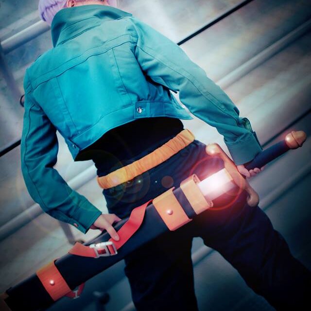 Cosplay: Future Trunks [Artbook Version]