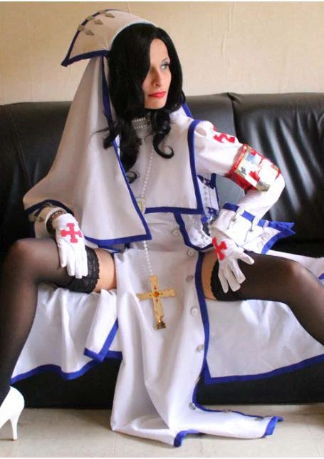 Cosplay-Cover: Sister Noelle Bor