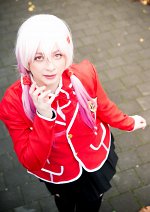 Cosplay-Cover: Inori (Schuluniform)