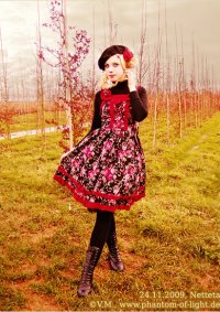 Cosplay-Cover: Red Rose Autumn Lolita