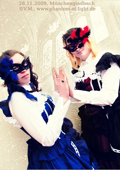 Cosplay-Cover: RedTwin