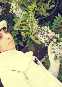 Cosplay-Cover: Young Dandy [White Flowers]