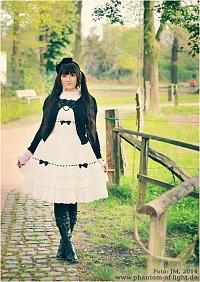 Cosplay-Cover: Casual Sweet Lolita ~ Black & White ~ April 2014