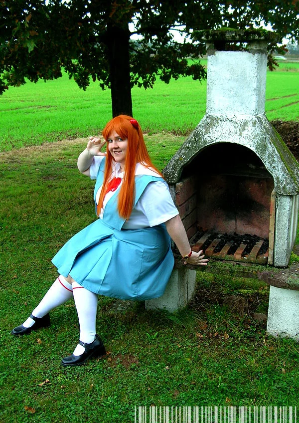 Cosplay-Cover: Asuka Soryu Langley (Schuluniform)