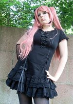 Cosplay-Cover: Goth Bunny