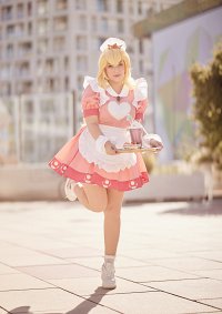 Cosplay-Cover: Prinzessin Peach {Maid}