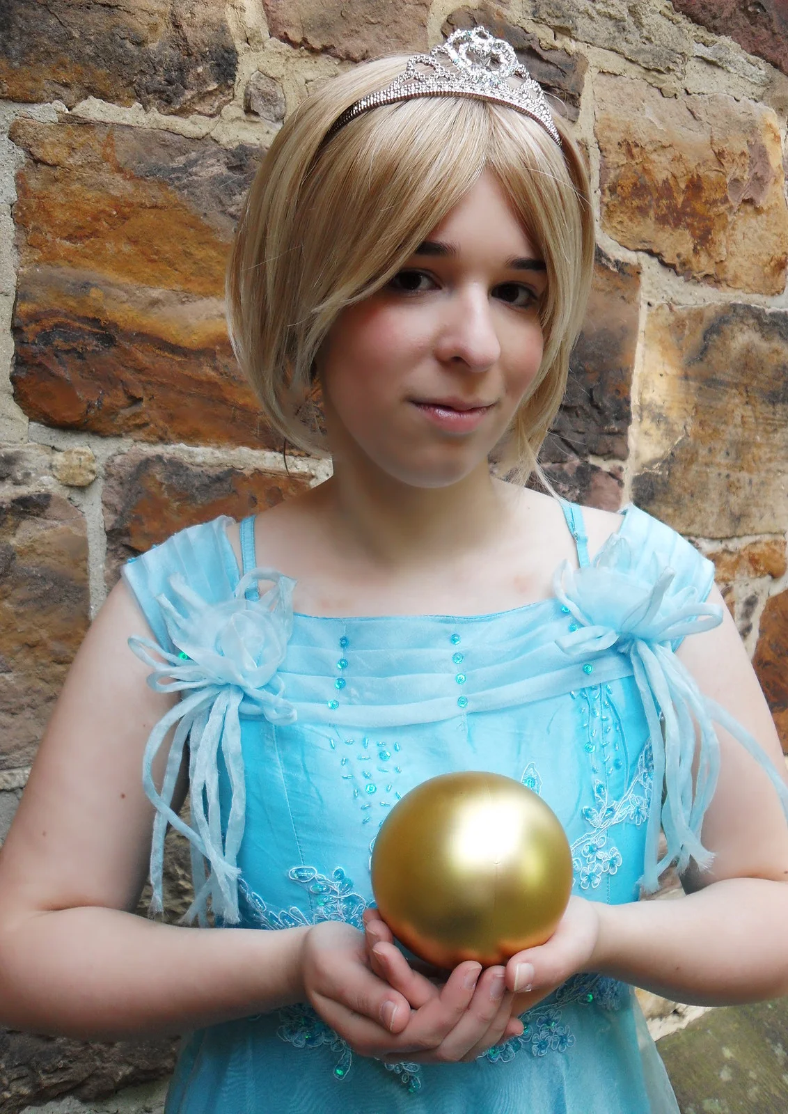 Cosplay-Cover: Froschkönigin (Prinzessin des Froschkönigs)