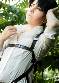 Cosplay-Cover: Levi Ackerman [a choice with no regrets]