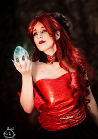 Cosplay-Cover: Smaug (Gijinka)