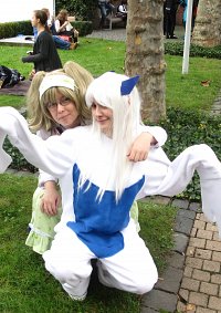 Cosplay-Cover: Lugia Gijinka