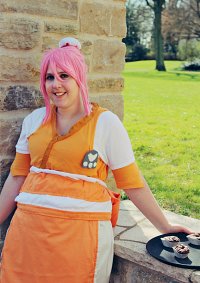 Cosplay-Cover: Estelle (Waitress)