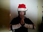Cosplay-Cover: Sasuke Uchiha Weihnachtsstyle