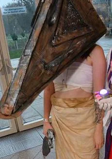 Cosplay-Cover: Pyramid Head