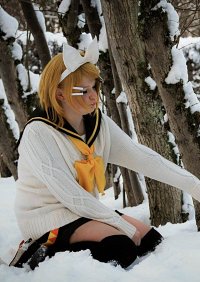 Cosplay-Cover: Kagamine Rin [Winter Outfit]