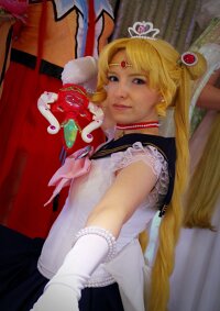 Cosplay-Cover: Princess Sailor Moon (Live Action)