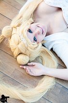 Cosplay-Cover: Usagi (Ballkleid)