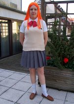Cosplay-Cover: Inoue Orihime (Übergangsschuluniform)