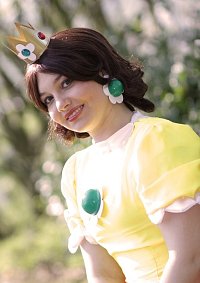 Cosplay-Cover: Princess Daisy [Mario Party 4]