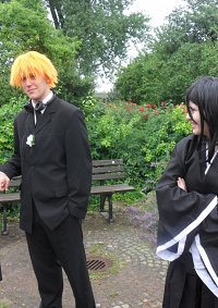 Cosplay-Cover: Ichigo (Anzug)